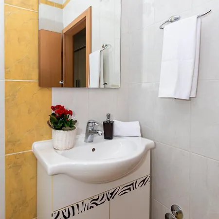 Veronika Appartement *